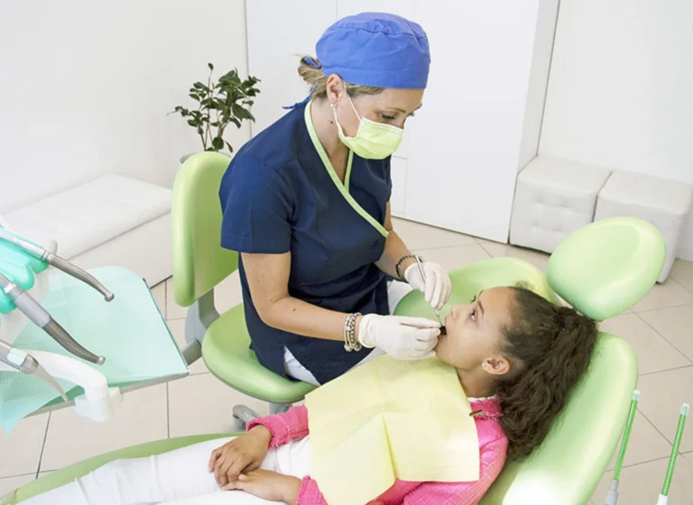 Blog 1 a che età si mette l'apparecchio per i denti